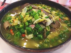 -鲁班小馆(政四街店)