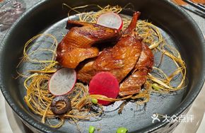 Lettuce Pigeon with Lemongrass