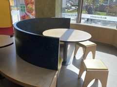 -麦当劳(国家体育场南路店)