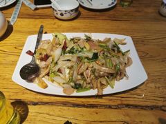 葱炒天鹅蛋-滨海小渔村·海肠捞饭·鲅鱼水饺·特色老火鱼丸汤(华田店)