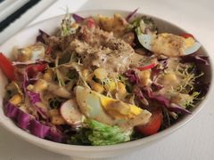 吞拿鱼尼斯风沙拉-花苑里咖啡(威远店)