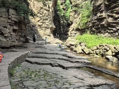 -龙潭大峡谷