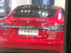 -TESLA 特斯拉(上海太古汇体验店)