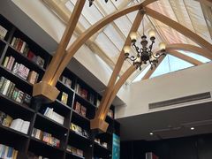 -钟书阁(松江泰晤士小镇店)