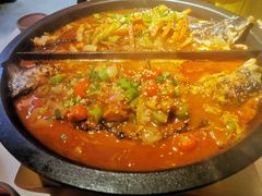 -鸣记脆皮烤鱼·海鲜烤鱼(三八广场店)