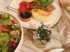特制甜咸培根香肠热香饼-The Rug(三里屯店)
