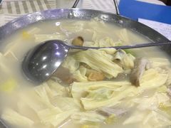 潮式猪肚煲-黄埔合益酒家