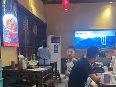 -富正毅三下锅·湘西韵味(天门山索道店)