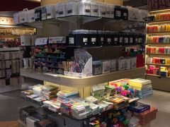 -新华书店(保利水城店)