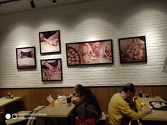 大堂-吉祥馄饨(虹桥火车站店)