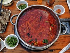 酸汤锅底-黄利砖万峰林布依特色酸笋牛肉馆