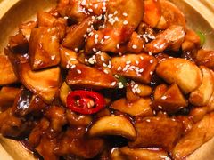 鲍菇滑鸡煲-乔阿马·江南味·驴肉香(龙湖华泾天街店)