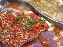 -阿瓦山寨·湘菜现炒·剁椒鱼头王(咸阳总店)