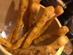 茴香小油条-尚尚仙·酸汤猪手·猪肚鸡火锅(华联万柳购物中心店)