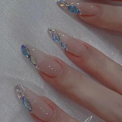 -ZX·美睫设计师汇聚店