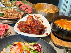 -草家酱蟹炭火烤肉店(珲春南路一店)