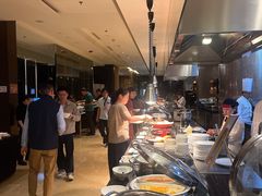 -上海西藏大厦万怡酒店Momo Cafe(徐汇店)