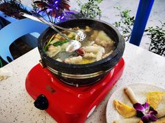 -墨脱石锅椰子鸡•海鲜糟粕醋(榆亚路店)