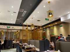 大堂-东来顺铜锅炭火涮肉(上地华联店)
