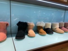 -UGG(燕莎奥特莱斯购物中心店)