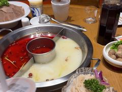 -佬土鹅肠火锅(中建大观店)
