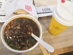 -荀记肉夹馍(三八家乐福店)