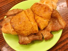 猪扒菠萝牛角包-大利来记餐厅