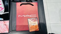 -M·A·C