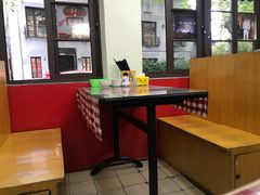 卡座-辣肉面大王(天平路店)
