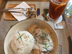 奶油蘑菇菠菜酱脆脆鸡扒饭-西关84·History·Art·Cafe