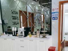 -茂菊口腔连锁(浦东南路店)