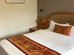 -广东大厦酒店(广州北京路步行街纪念堂地铁站店)