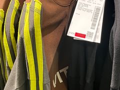 -URBAN REVIVO(欢乐海岸购物中心店)