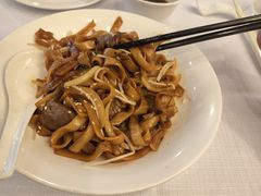 -深圳富苑皇冠假日套房酒店