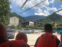 -安吉龙王山峡谷漂流