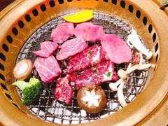 -山川小町·极番烧肉(新地假日广场店)