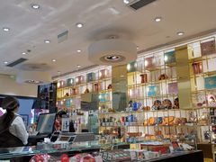 -VENCHI 闻绮(上海佛罗伦萨小镇店)