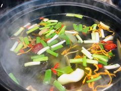 清汤养生锅底-陆记牛庄·碳锅龙虾烧烤(爱上花园店)