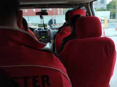 -泊安飞浦东物流大道停车场