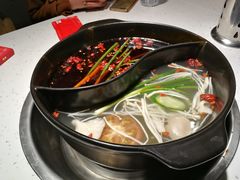 -钢管厂五区小郡肝串串香(奥克斯广场锦城万达店)