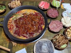 -黄潇洒老火锅(九眼桥宏济巷店)