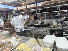 -ROAST coffee & eatery