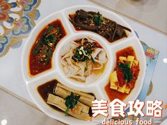 小吃五拼-令氏家外家周秦食府(高新店)