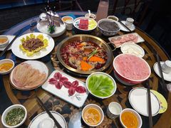 -小天鹅火锅·一线江景洪鼎旗舰店(洪崖洞店)