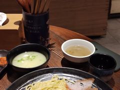 例汤-千金一碗·宝岛一村(韩国街店)