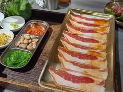 -围炉肉舍•炭烤活鳗•丹东海鲜烤肉(步行街店)