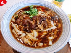 小炖肉面-五度翠清大同刀削面
