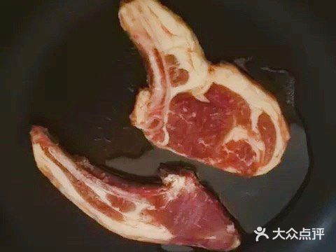 简简单单几步做出香嫩黑胡椒小羊排