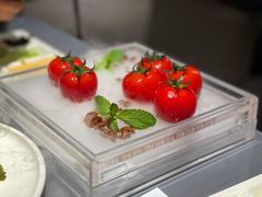 番茄脆菇沙拉-小大董·烤鸭(观景餐厅·南京西路店)