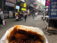 -清真马乐贝腊牛肉蛋黄菜夹馍(马蓉洒金桥店)